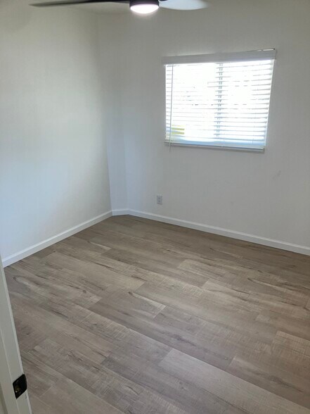 Bedroom - 4183 S Mill Ave