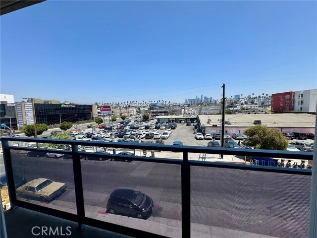 Building Photo - 1025 S Berendo St