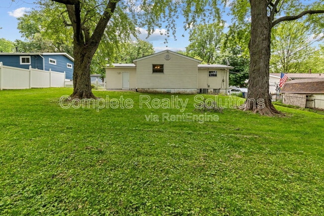 Building Photo - 1115 Hadwin Dr