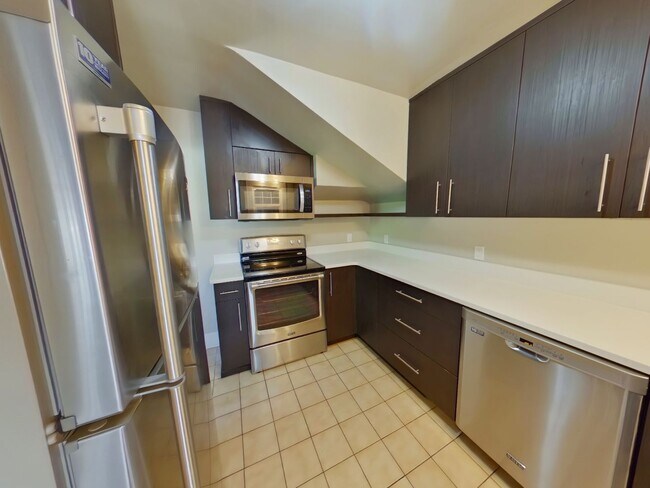 Building Photo - 210-214 NW 11th St.