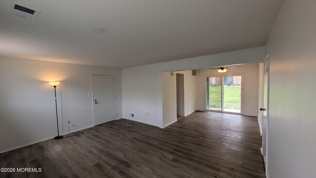 Building Photo - 226 Sawmill Rd