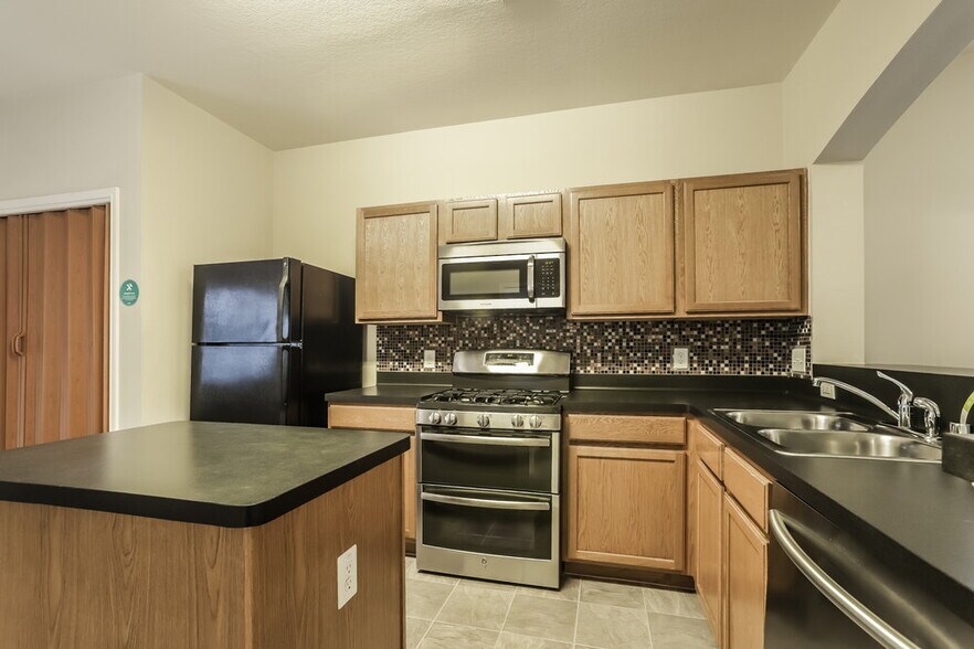Building Photo - 21735 Grassy Hill Ln