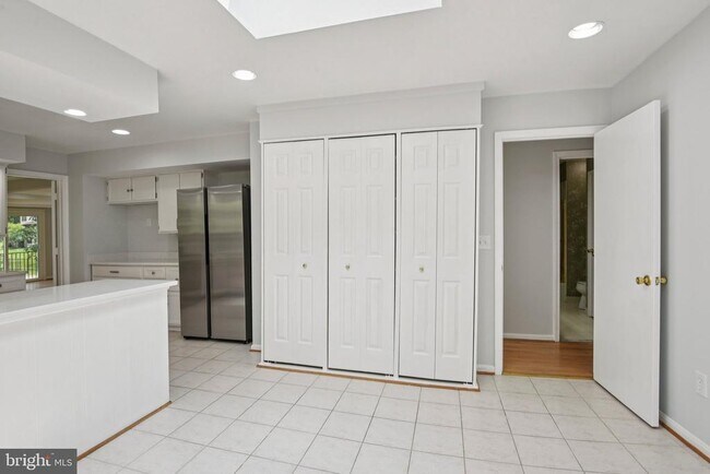 Building Photo - 9216 Moultrie Pkwy