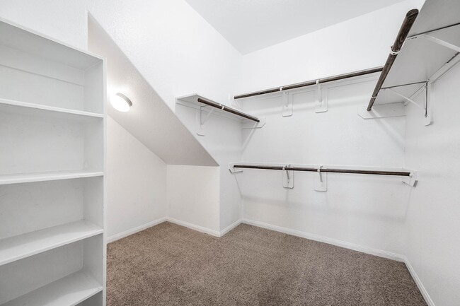 Building Photo - 5130 Wolgan Lake Ct