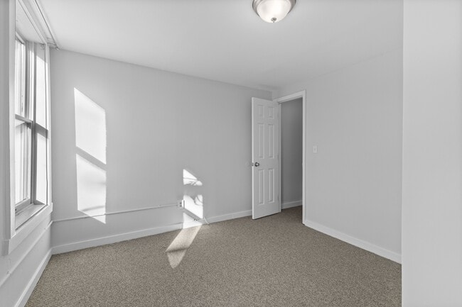 Building Photo - 1423 Olive St