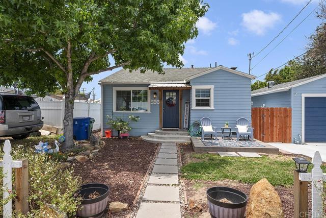 Building Photo - 586 Del Mar Ave