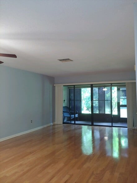 Building Photo - 63 Douglas St