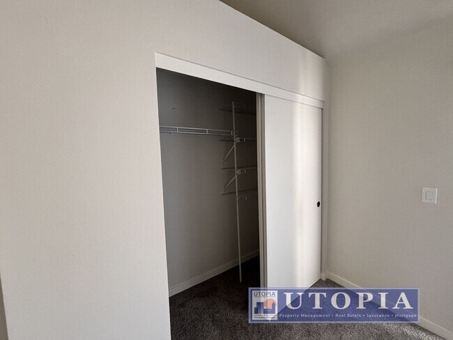 Building Photo - Newly Remodeled 2 Bed 1 Bath Unit Right Near Cabrillo College