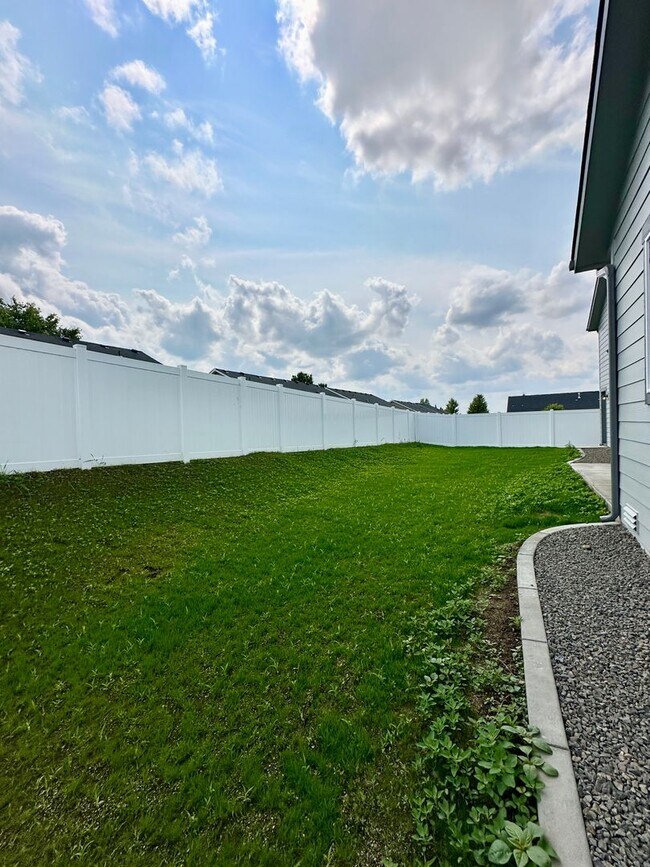 Building Photo - New Build Ranch Style Home Available with ...