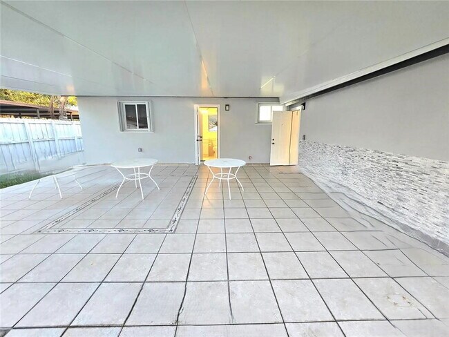 Building Photo - 10317 SW 7th St