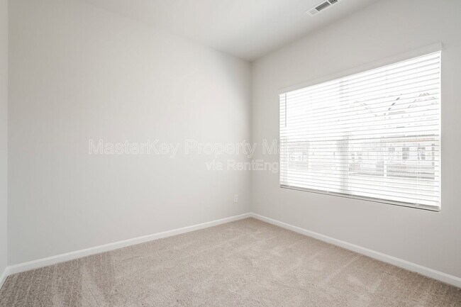 Building Photo - 112 Silver Fir Ln