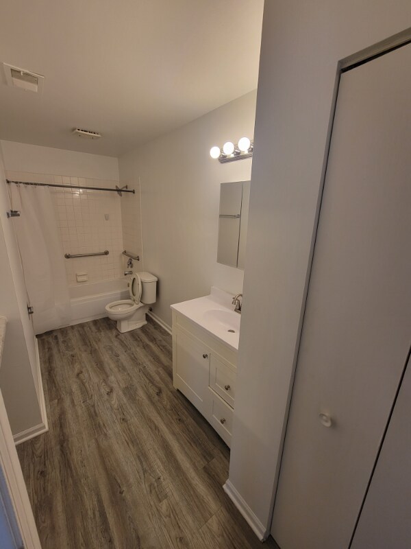 Building Photo - 4905 Belmont Rd