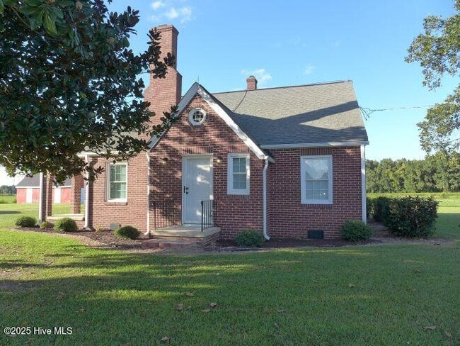 Primary Photo - 747 Hood Swamp Rd
