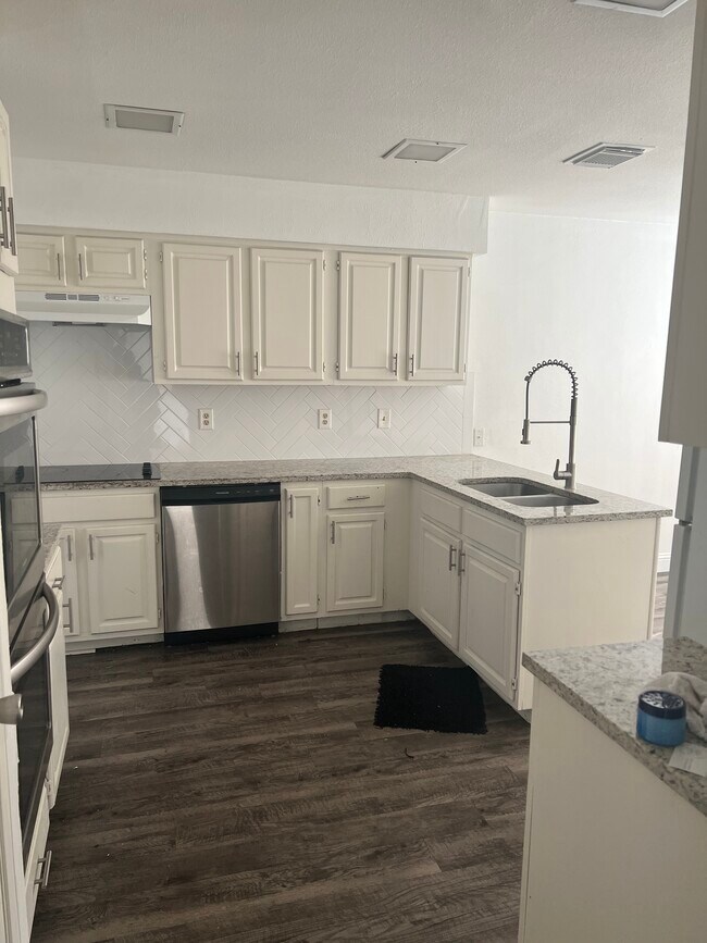 Building Photo - 13308 Fall Manor Dr