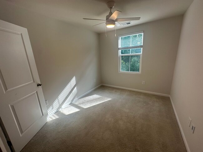 Building Photo - 146 Villa Grande St