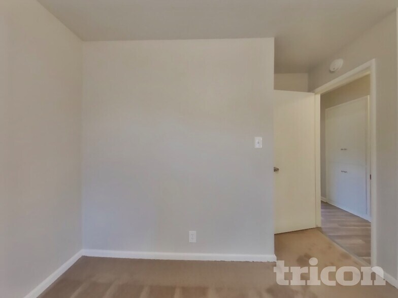 Building Photo - 2340 Logan Way