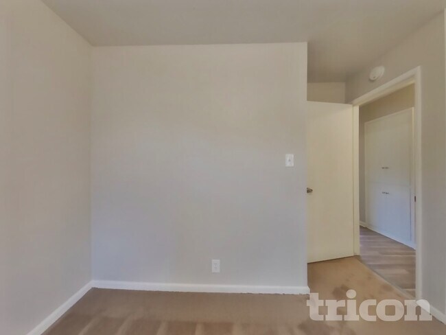 Building Photo - 2340 Logan Way