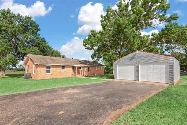Building Photo - 28792 Waller Gladish Rd