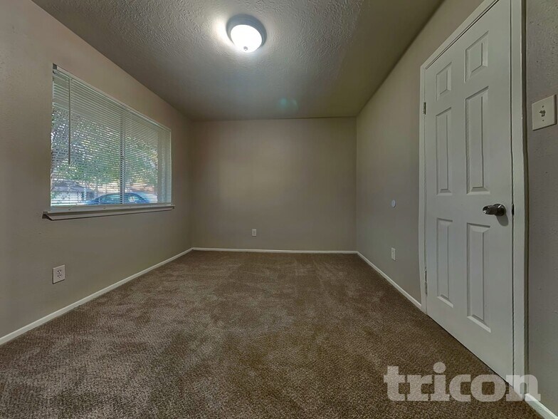 Building Photo - 4422 Monteith Dr