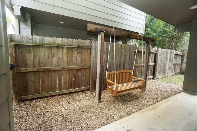 Building Photo - Elegant Gated Townhome Offering Unparallel...
