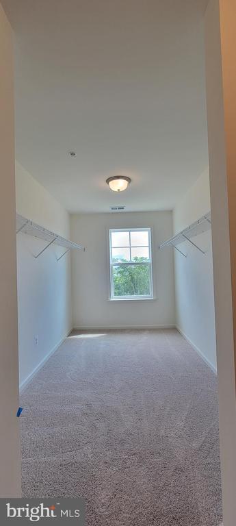 Building Photo - 9431 Alloway Dr