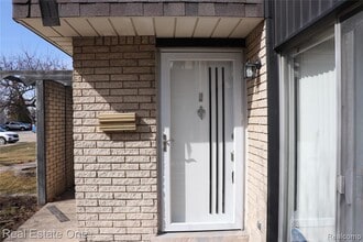 Building Photo - 8256 Karam Blvd