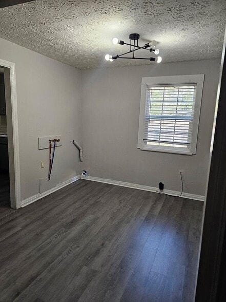 Building Photo - 155 Midway Dr
