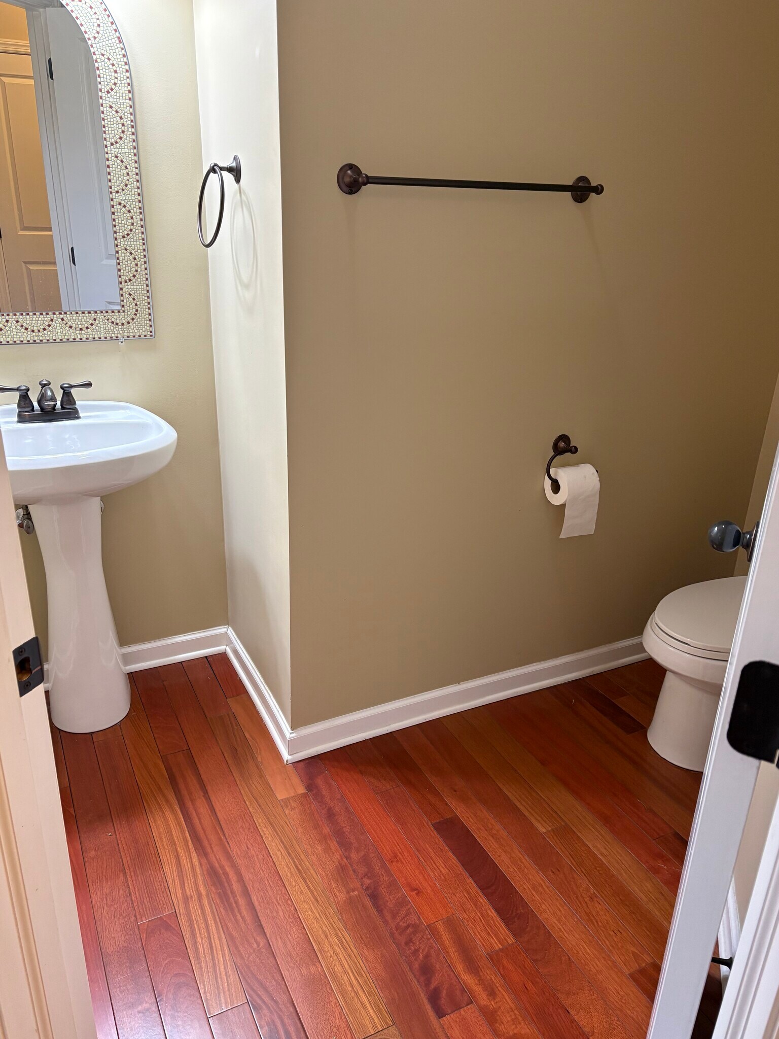 Powder rm - 409 Arabela Ct