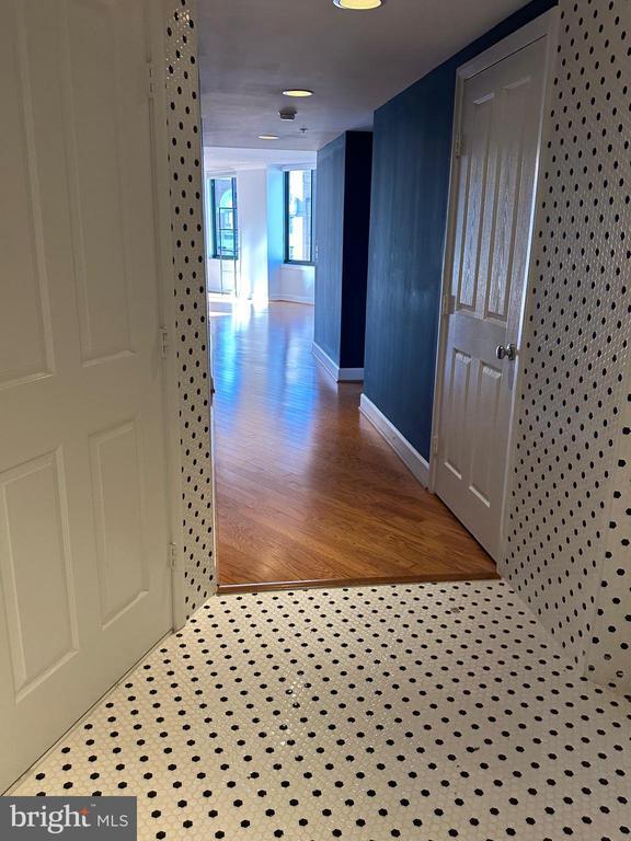 Building Photo - 1220 N Fillmore St