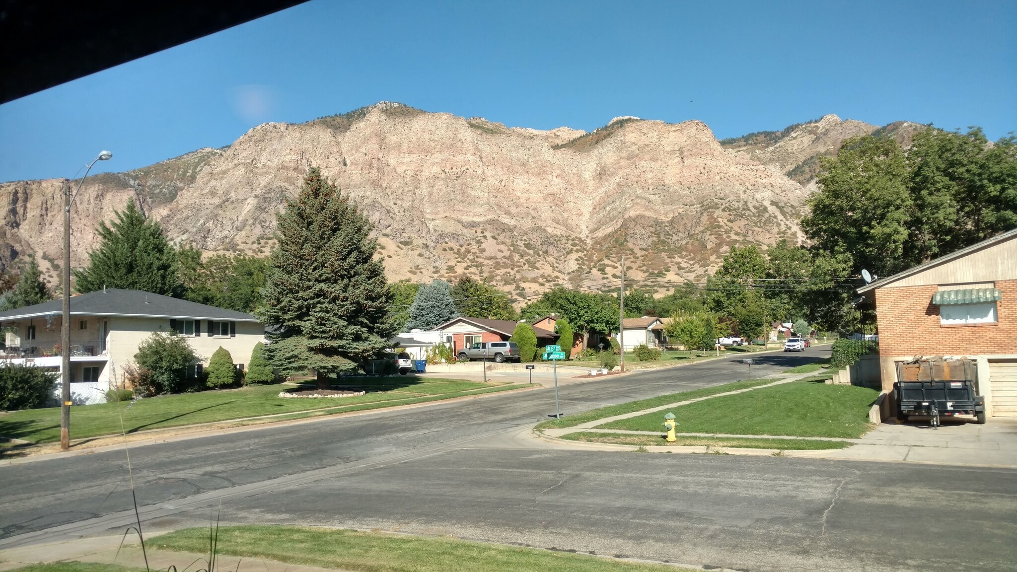 Beautiful mountain views - 505 Jackson Ave
