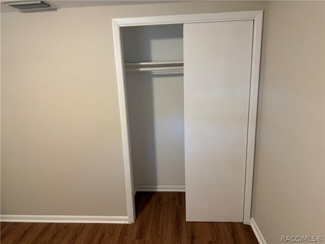 Building Photo - 7 N Jackson St