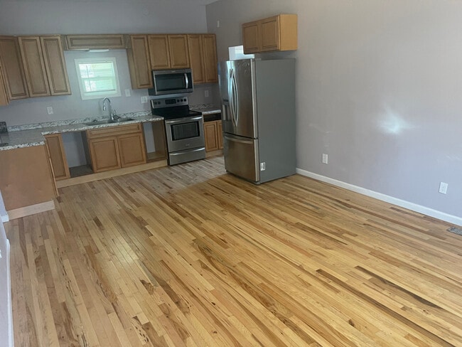 Building Photo - 509 Park Ave