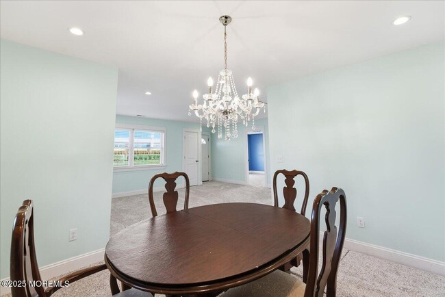 Building Photo - 674 Park Ave