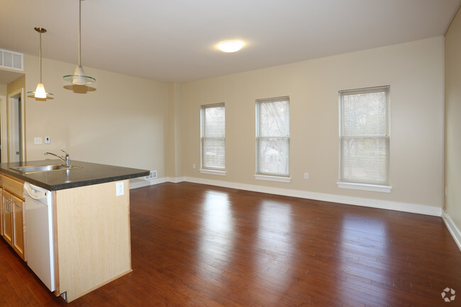 Interior Photo - South & Hickory Place