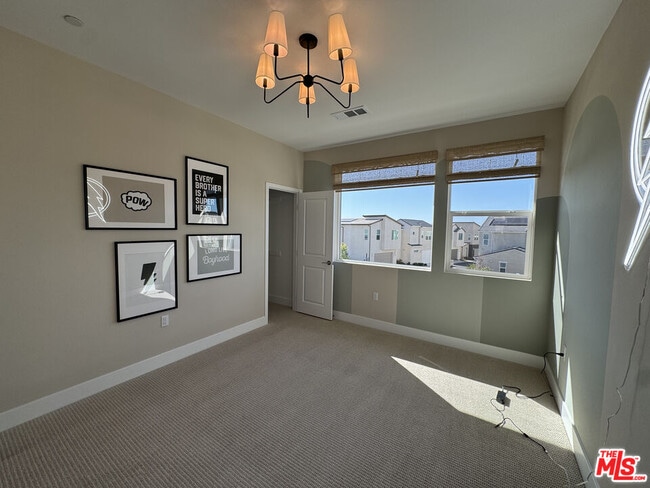 Building Photo - 406 Clipper