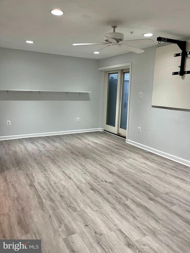 Building Photo - 518 Francis Nicholson Way