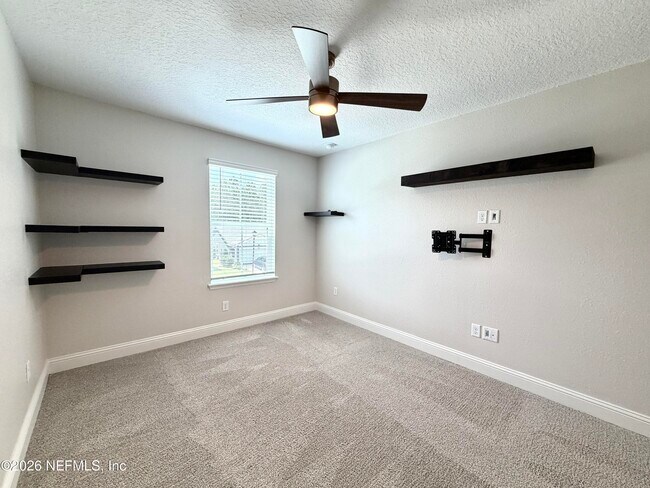 Building Photo - 12959 Holsinger Blvd