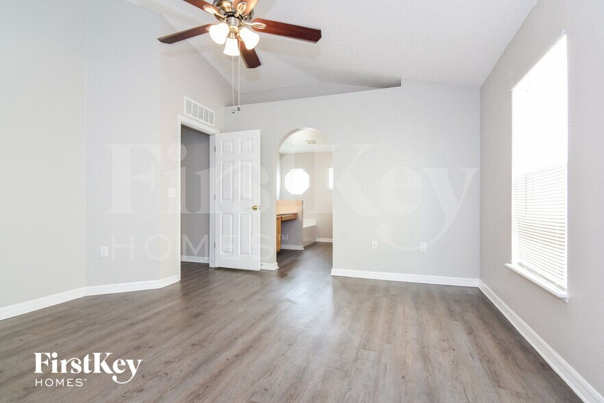 Building Photo - 10409 River Bream Dr