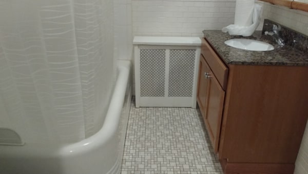 Bathroom - 6 Prospect St