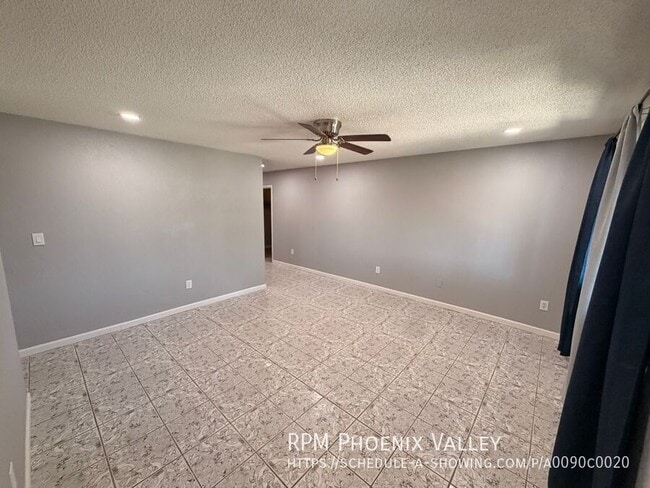 Building Photo - 301 N 3rd St