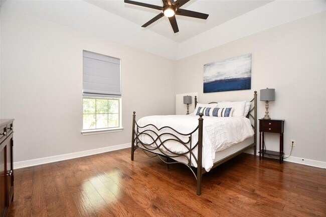 Building Photo - 18901 N Bee Cave Springs Cir
