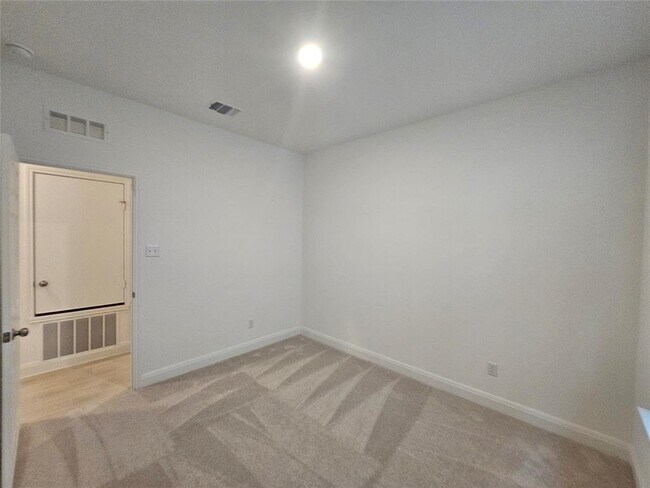 Building Photo - 1512 Brimhurst Dr
