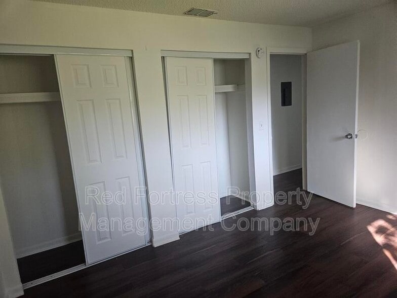 Building Photo - 4331 Glenwood Ave