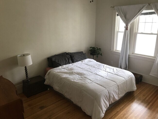 Building Photo - 88 Asbury St