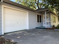 Building Photo - 211 Brand Rd