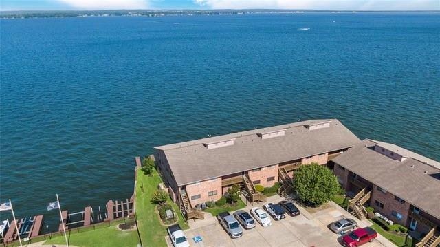 Building Photo - 801 River Rd