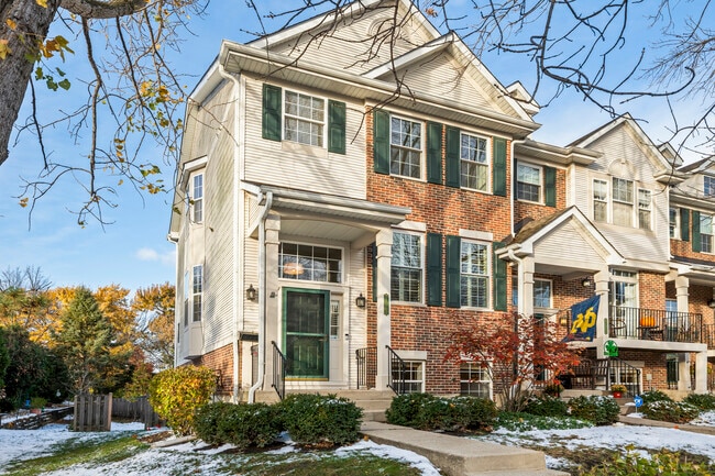 Primary Photo - 2106 Rugen Rd