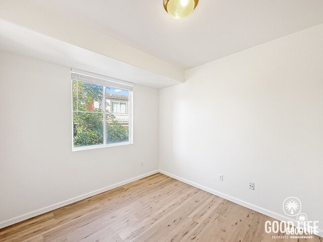 Building Photo - Luxury 3-Level Residence | Designer Remodel in San Diego