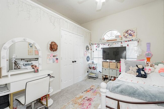 Bed 3 - 305 Westwood Dr