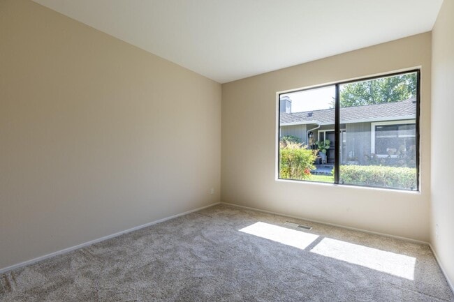 Building Photo - 2128 Presidio Ct